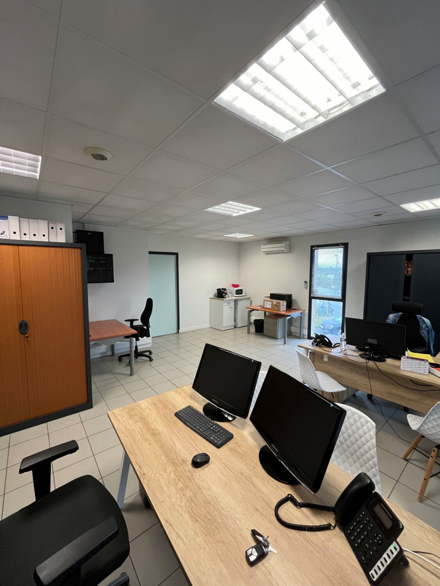 
                                                Location
                                                 Location Bureaux Vertou 44120