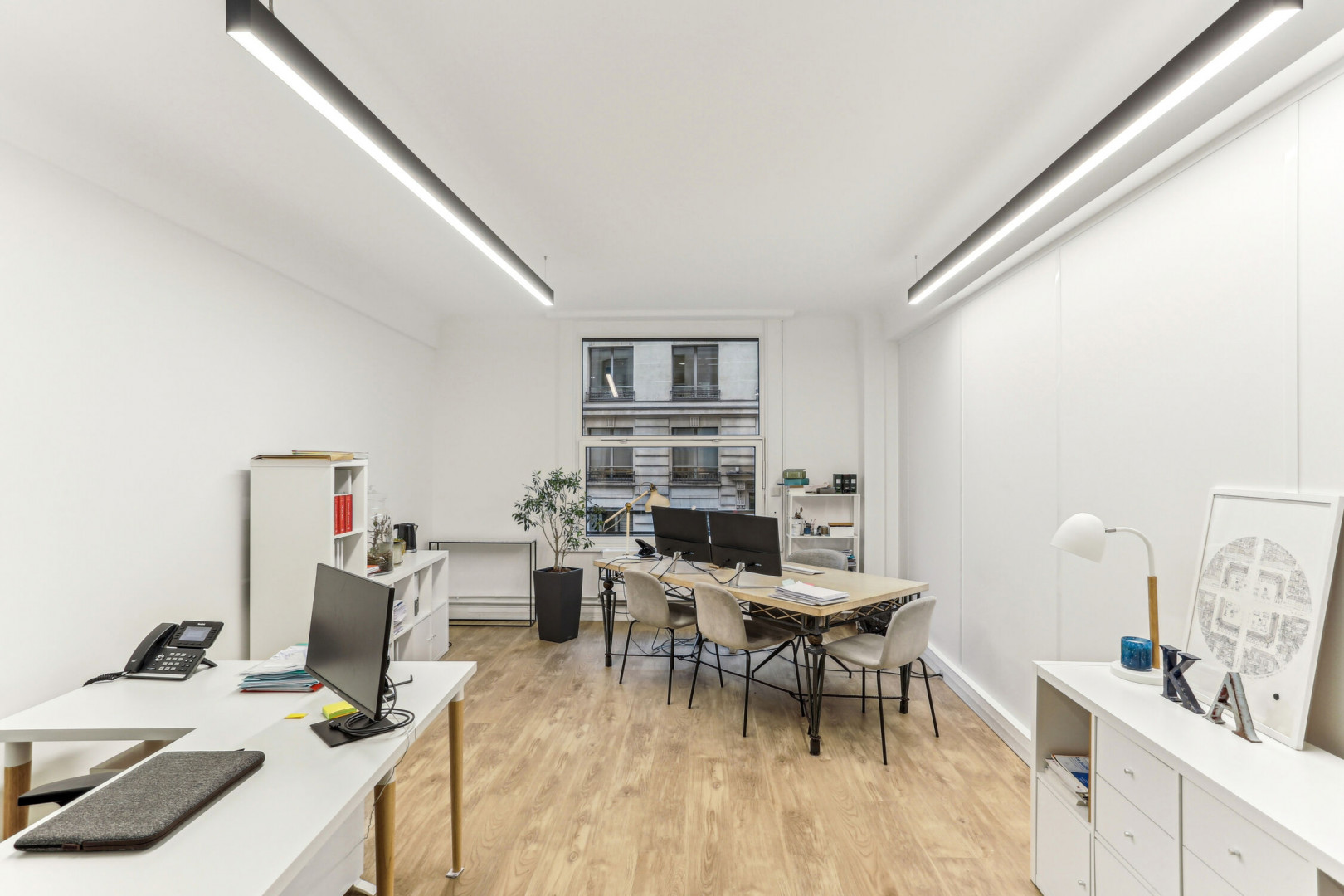 
                                                Location
                                                 Location et vente Bureaux Paris 75008