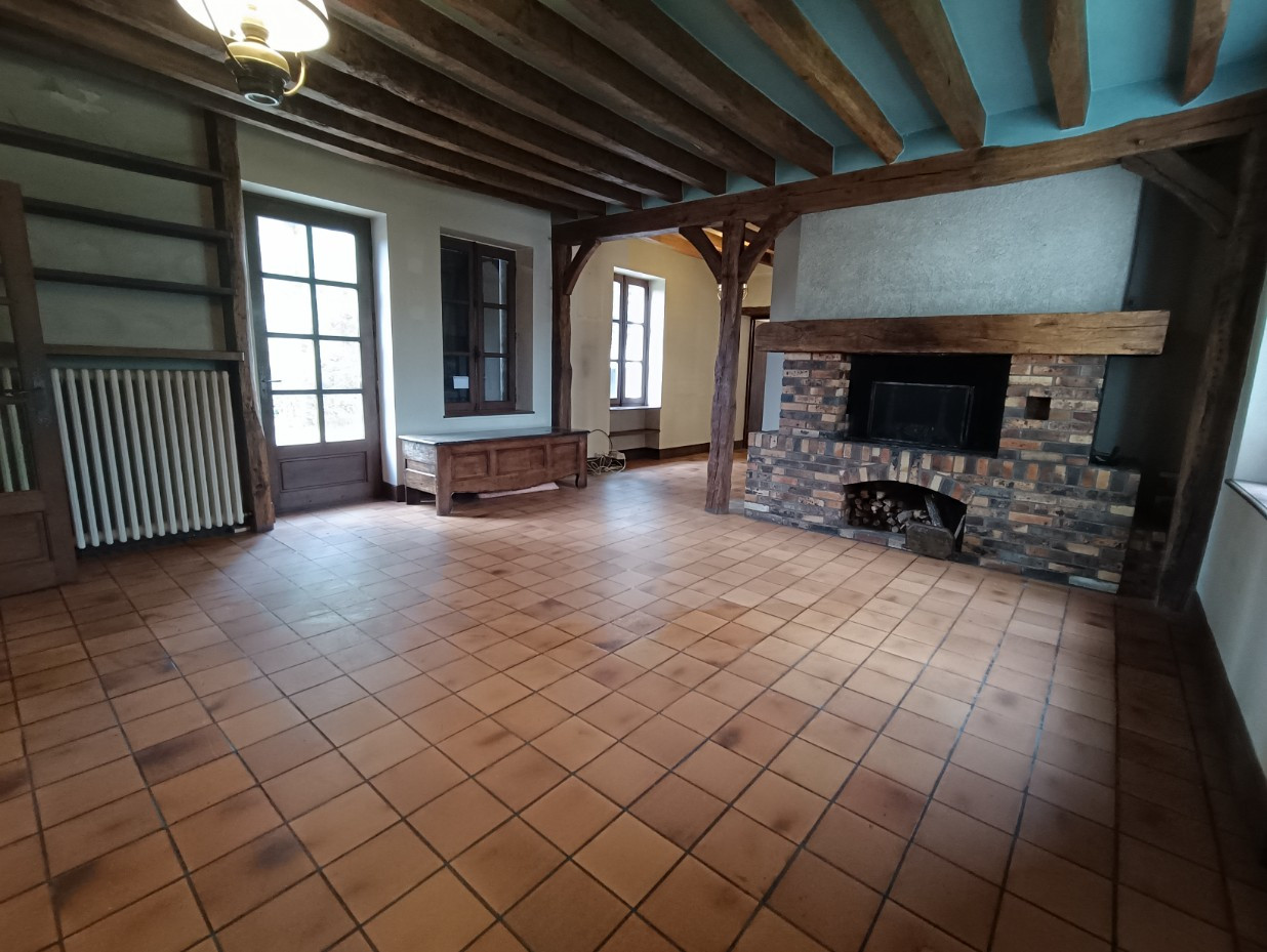 
                                                Vente
                                                 Longère 93 m² à Vierzon