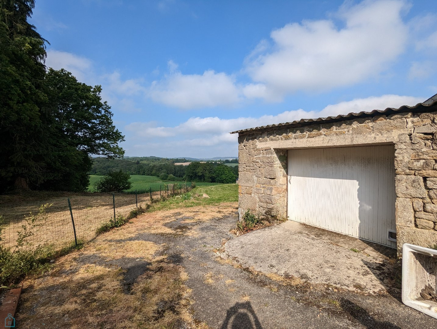 
                                                Vente
                                                 Longère en campagne 