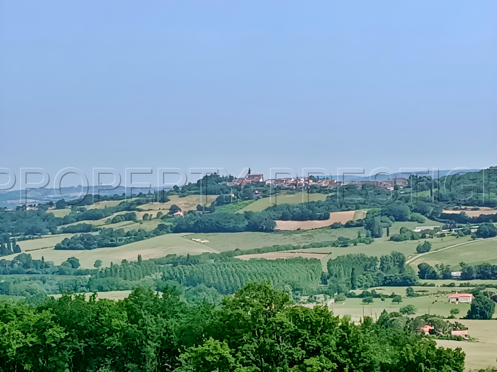 
                                                Vente
                                                 LOT ET GARONNE PROPRIETE XIXème EN PIERRES 3,6 HA