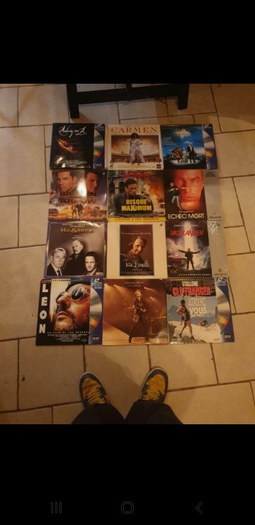 
                                                DVD, blu-ray
                                                 Lot laserdisc  avec lecteur