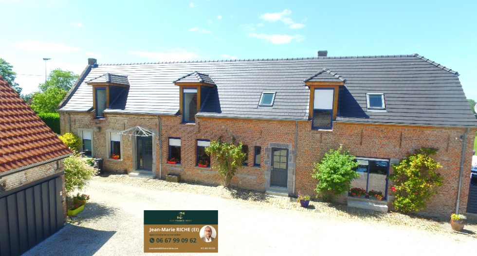 
                                                Vente
                                                 Magnifique maison de campagne à Raucourt-au-Bois!!