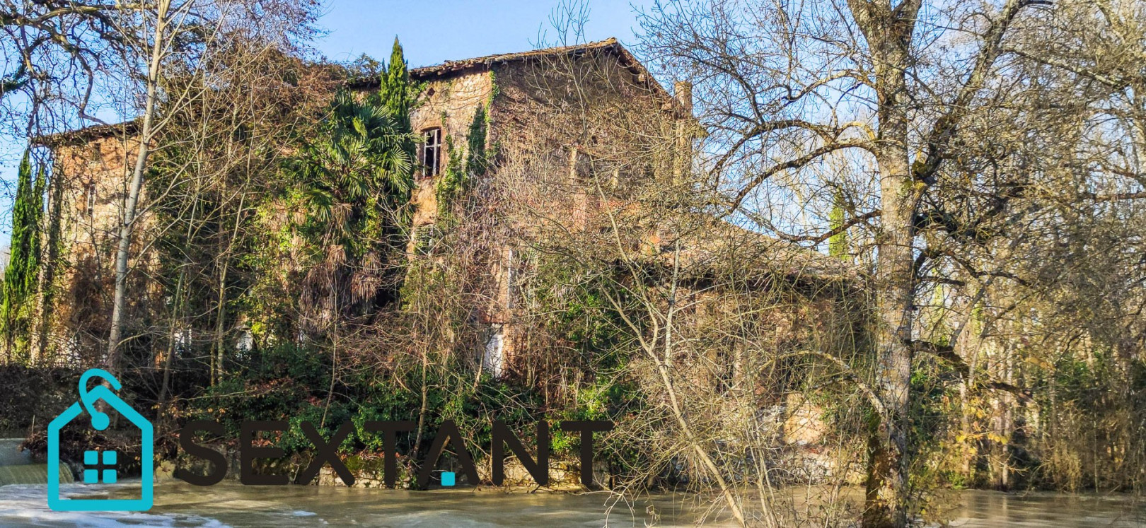 
                                                Vente
                                                 Magnifique moulin à eau à rénover.