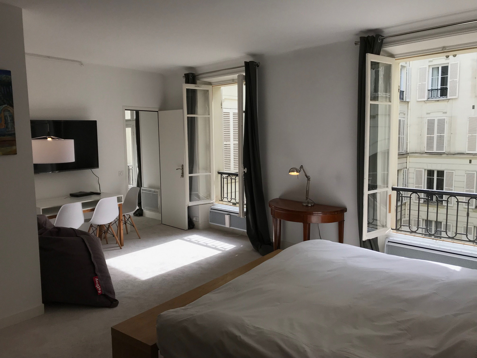 
                                                Location
                                                 Magnifique studio meublé Paris 7ème (loyer tout inclus)