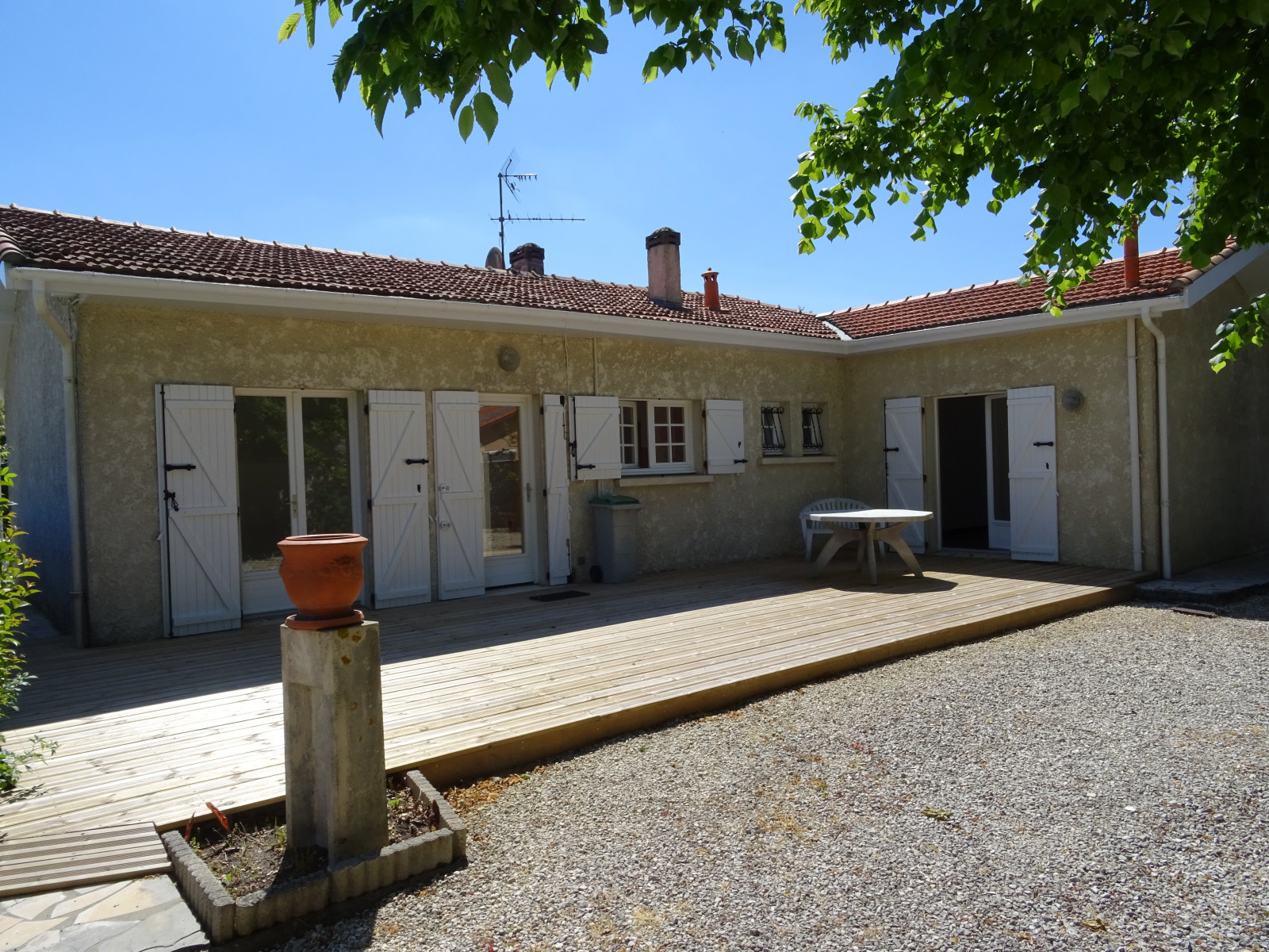 
                                                Location
                                                 Maison 3 chambres + bureau avec jardin Cénac bourg