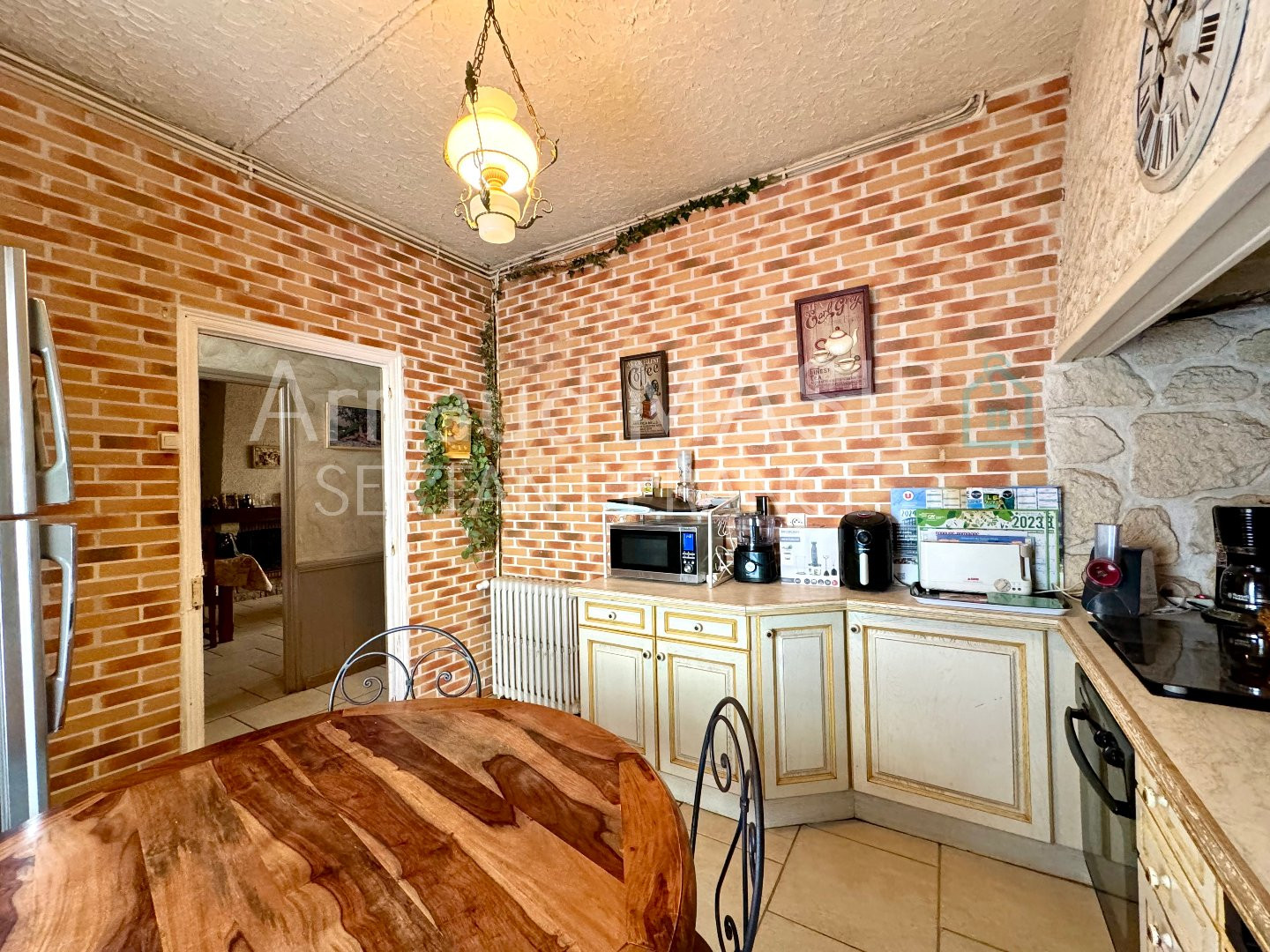 
                                                Vente
                                                 MAISON 4 CH, GARAGE, TERRASSE, CUISINE ETE, JARDIN - PROCHE QUILLAN CENTRE  