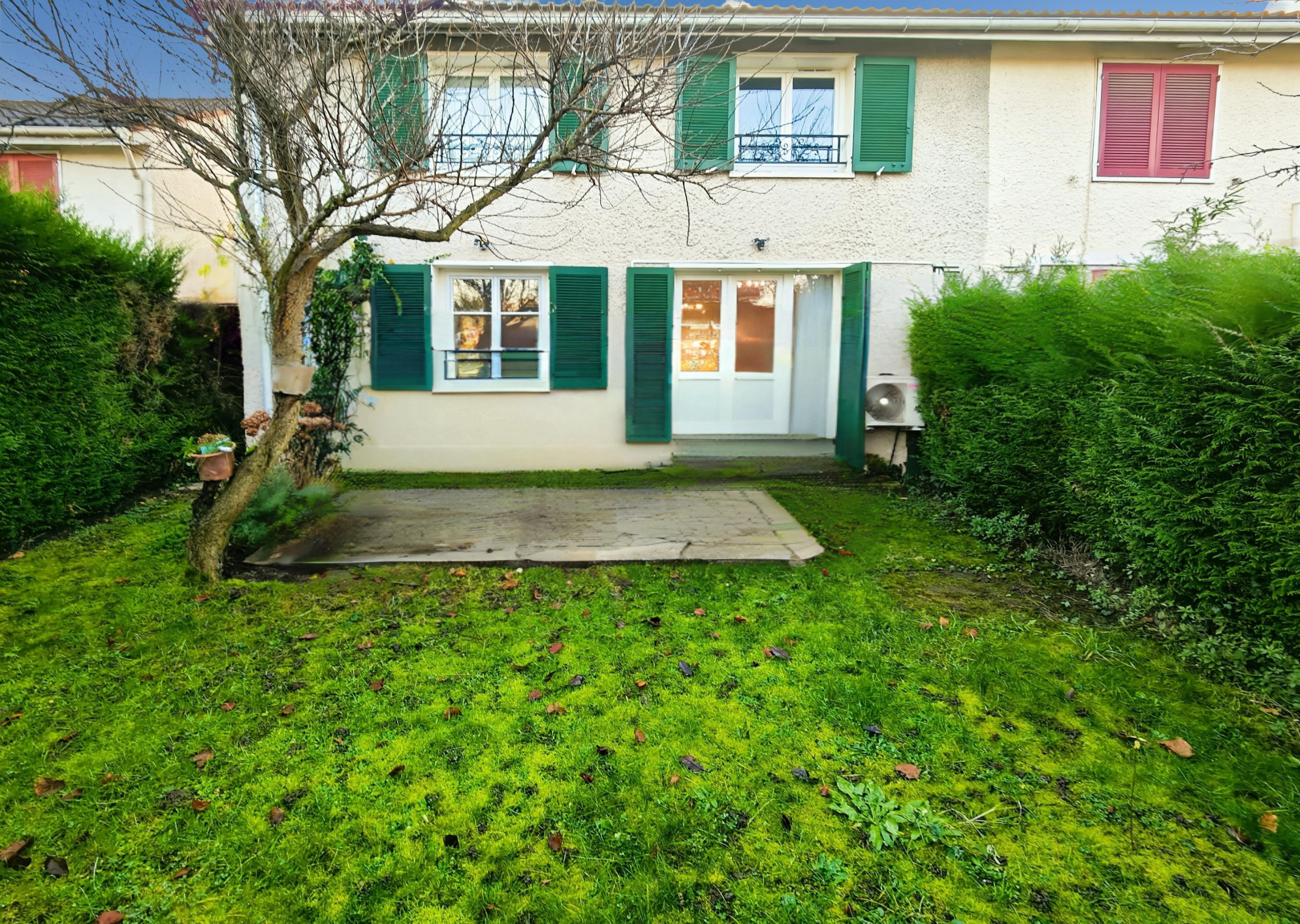 
                                                Vente
                                                 Maison 4 pièces + jardin + garage