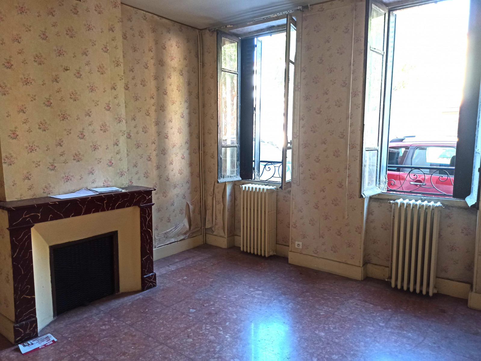 
                                                Vente
                                                 Maison 6 pièces avec extérieur Métro à 50 m