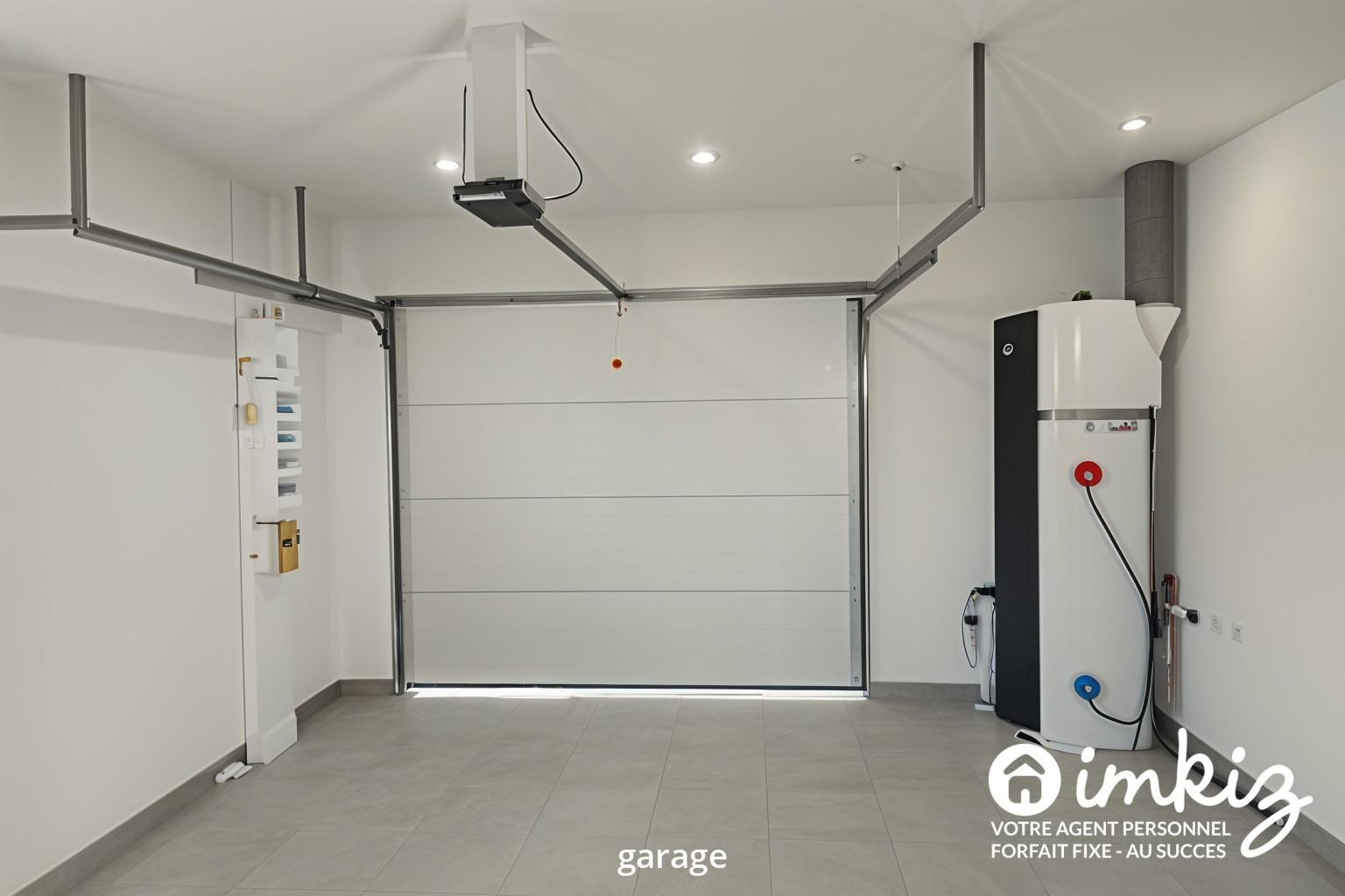 
                                                Vente
                                                 Maison 7 pièces 4 chambres garage de 2023