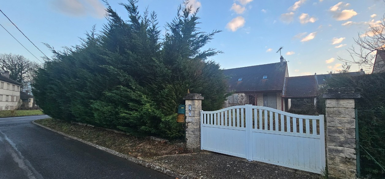 
                                                Vente
                                                 Maison 7 pièces - Bures-Sur-Yvette