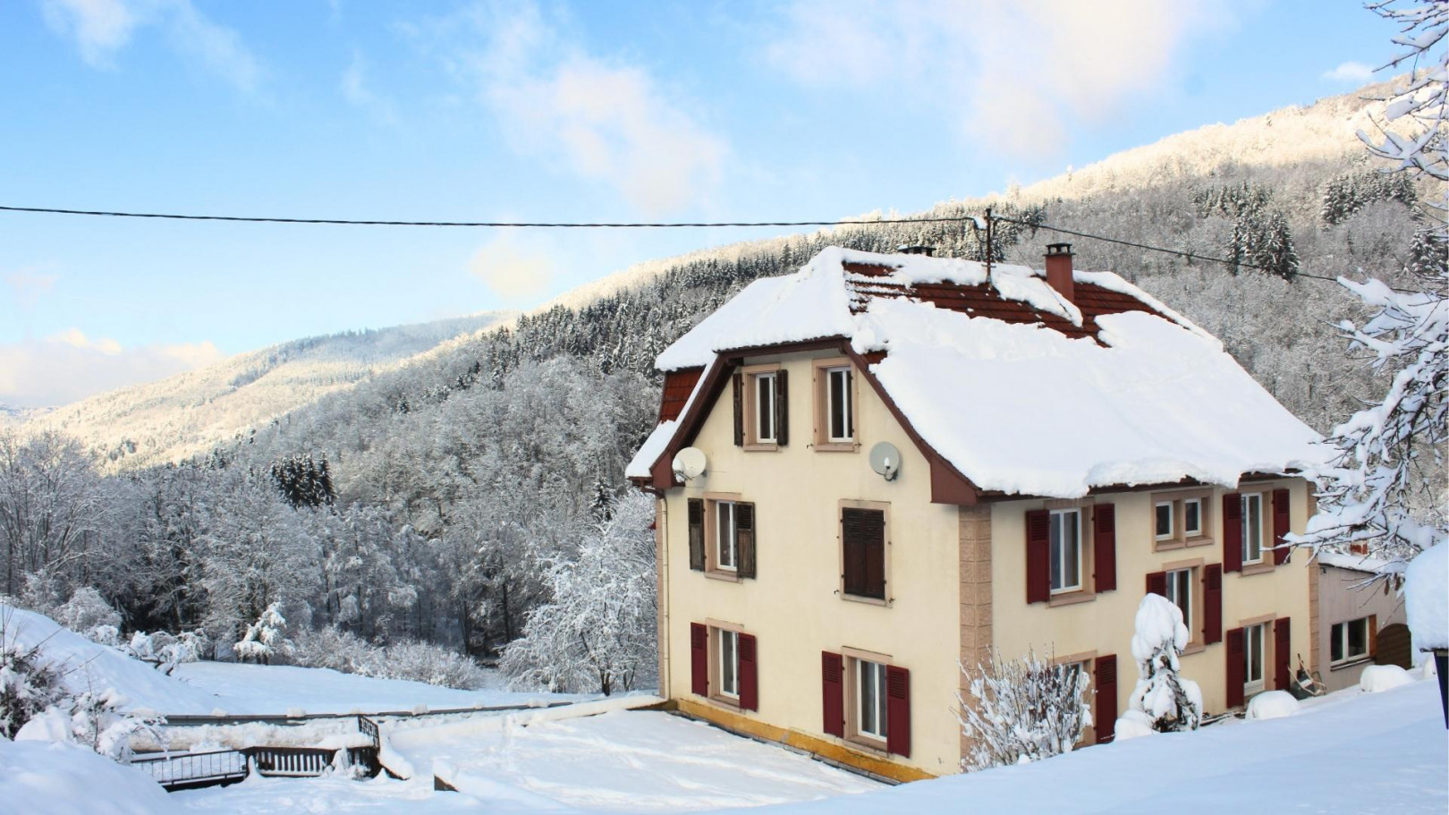 
                                                Vente
                                                 Maison 9 pièces - belles prestations- vue dominante