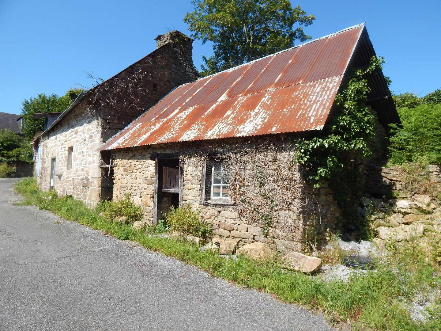 
                                                Vente
                                                 Maison à rénover avec jardin 611 m2