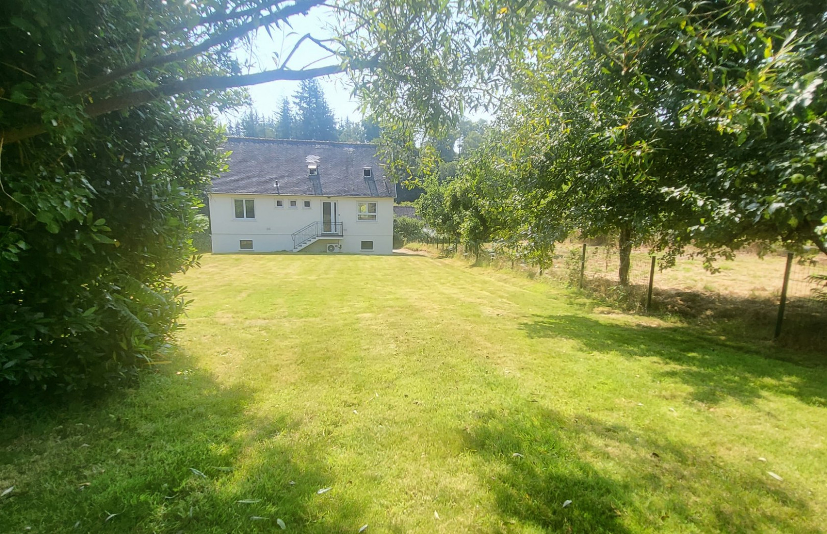 
                                                Vente
                                                 Maison a vendre a Saint Nicolas des Eaux