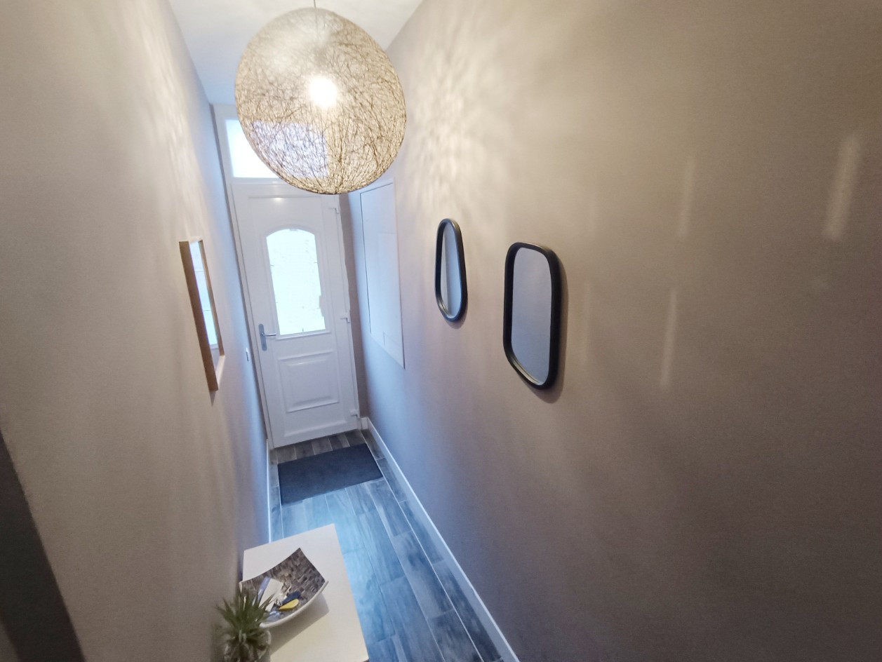 
                                                Vente
                                                 Maison Amiens Saint Pierre, 3 chambres et cour