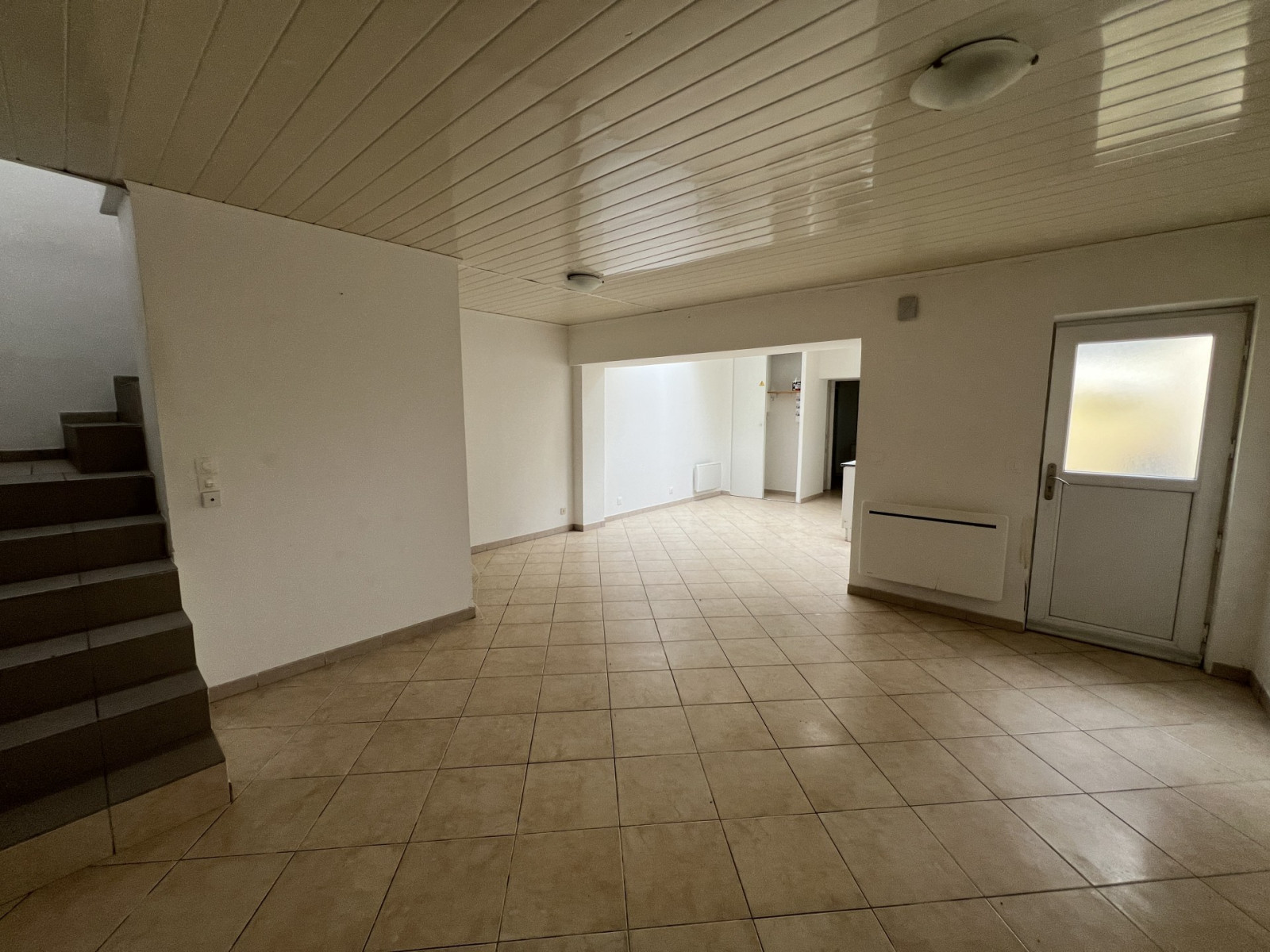 
                                                Location
                                                 Maison avec cour 2 chambres de 65m2 à ST QUENTIN