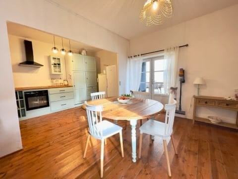 
                                                Vente
                                                 maison avec un extérieur