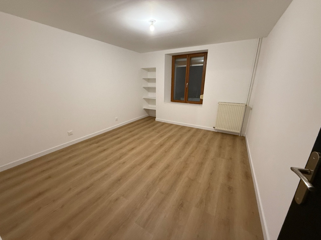 
                                                Vente
                                                 Maison dans un quartier calme de 130m2