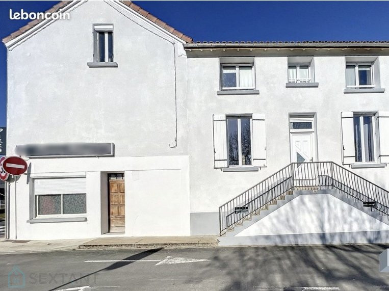 
                                                Vente
                                                 Maison de 197 m² environ entièrement rénovée au centre ville du BUISSON-DE-CADOUIN