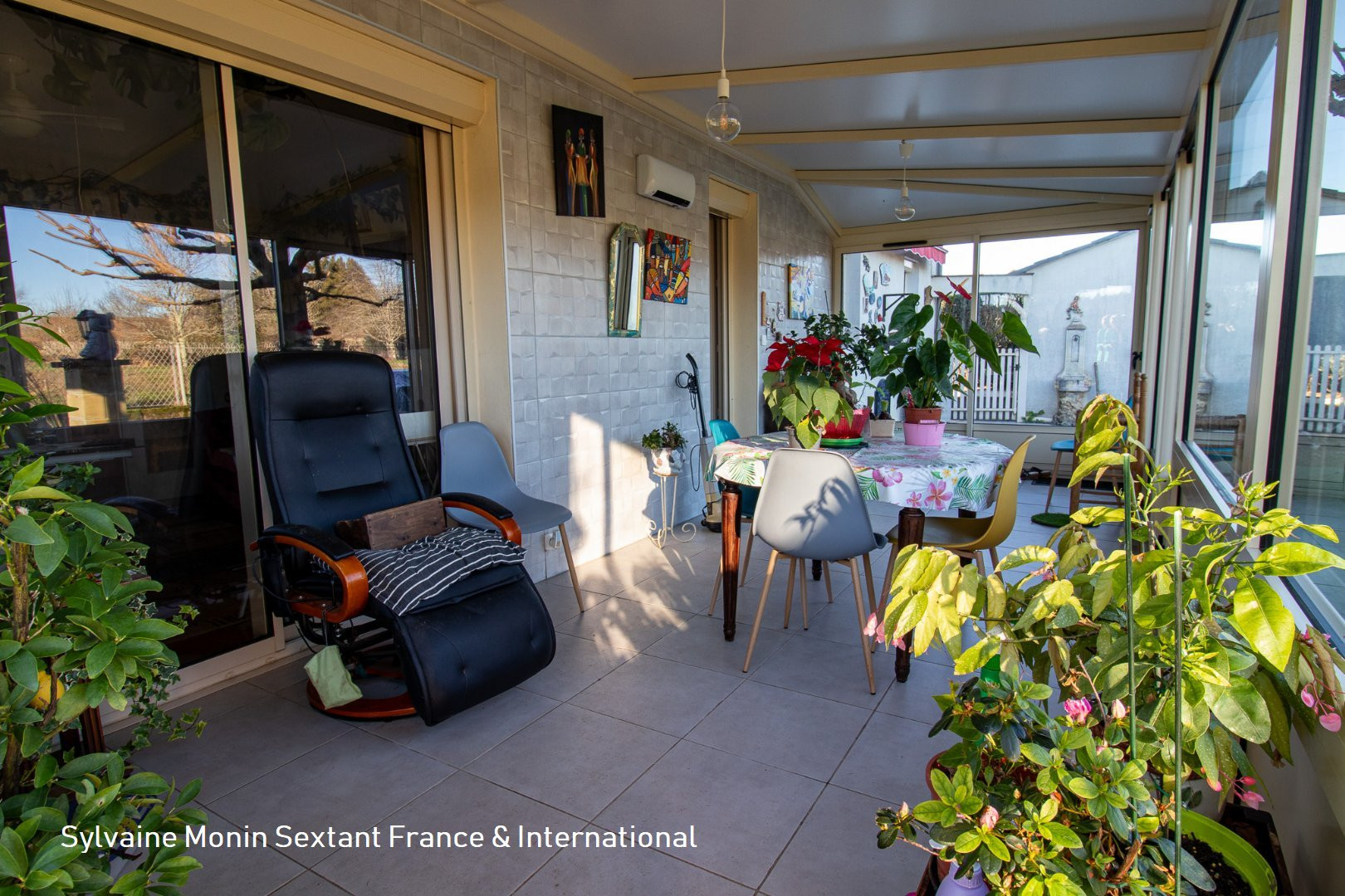 
                                                Vente
                                                 Maison de caractère spacieuse et lumineuse