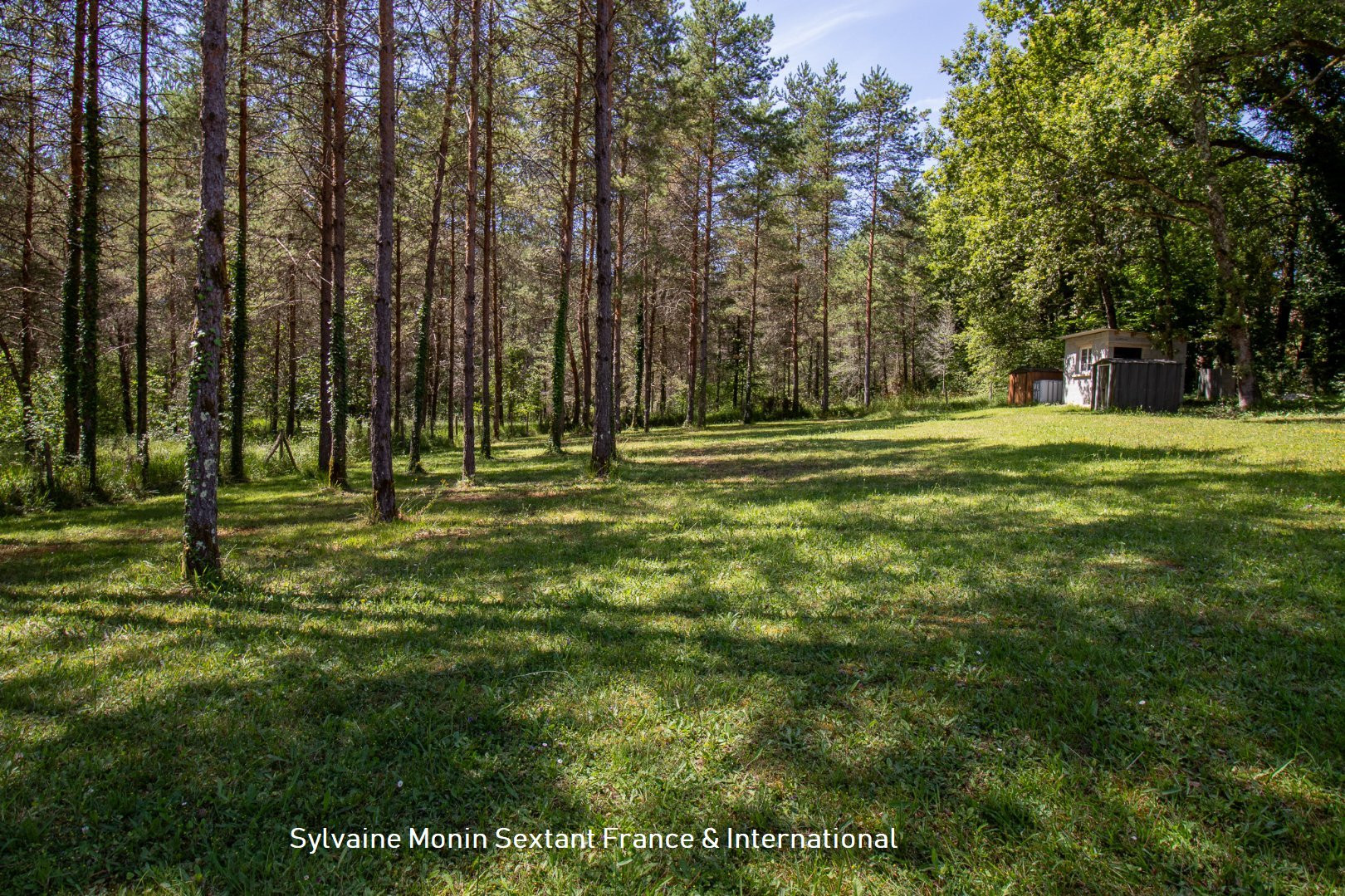 
                                                Vente
                                                 Maison de plain-pied au calme