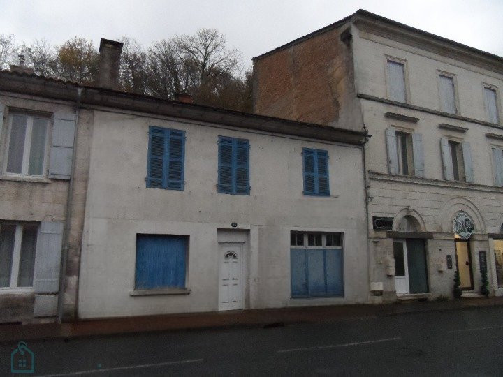 
                                                Vente
                                                 MAISON DE VILLE