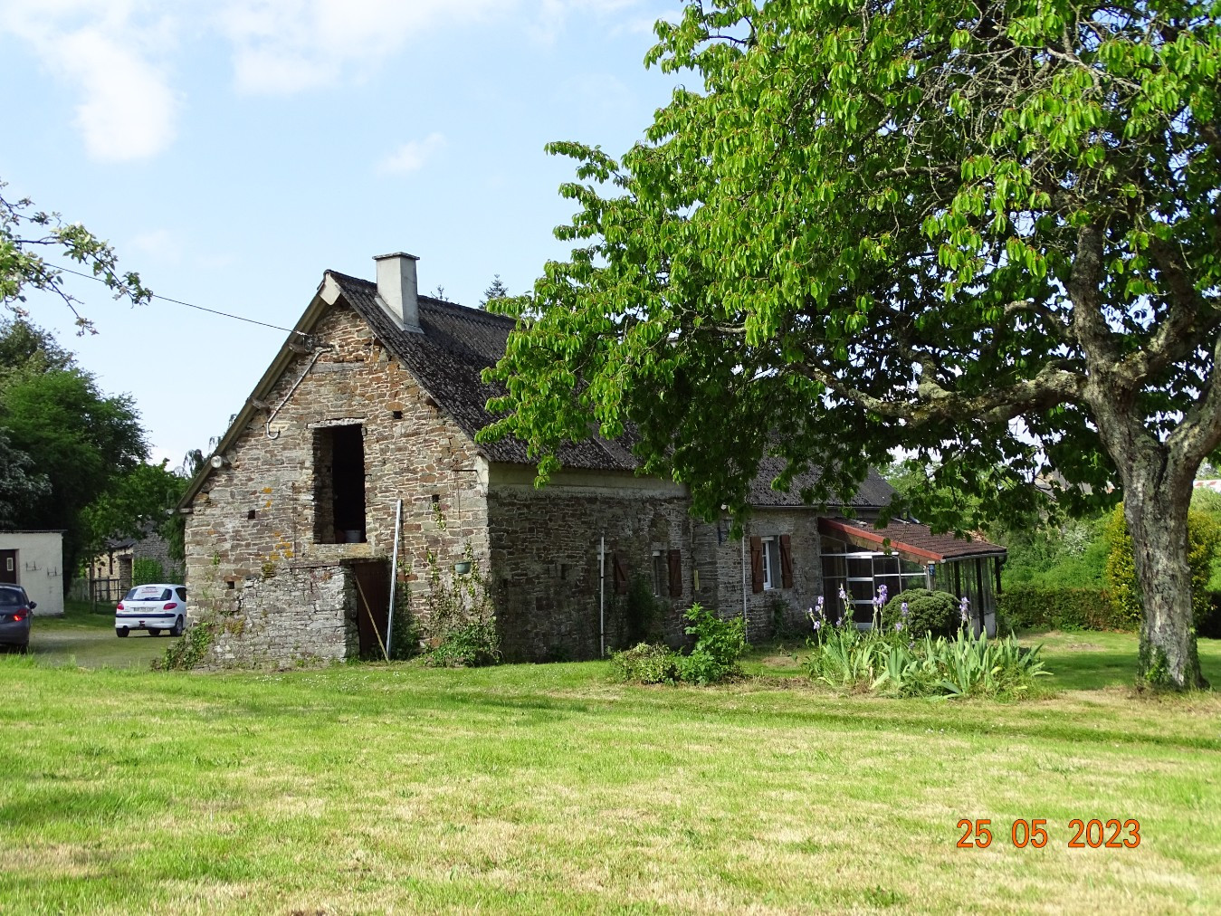 
                                                Vente
                                                 MAISON EN PIERRE