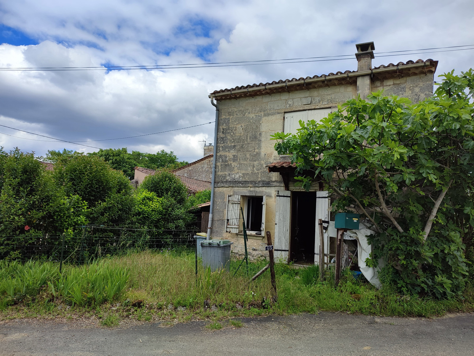 
                                                Vente
                                                 Maison en  PIERRE AU CALME