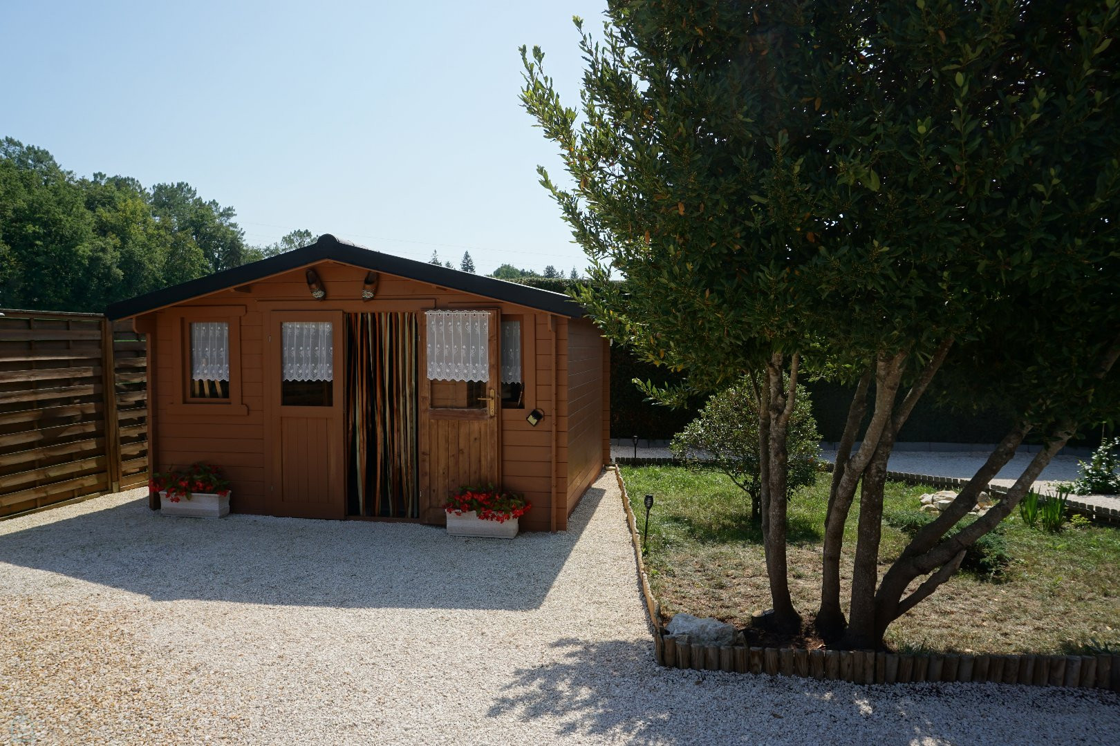 
                                                Vente
                                                 Maison en pierre située dans le parc naturel du Périgord vert. 