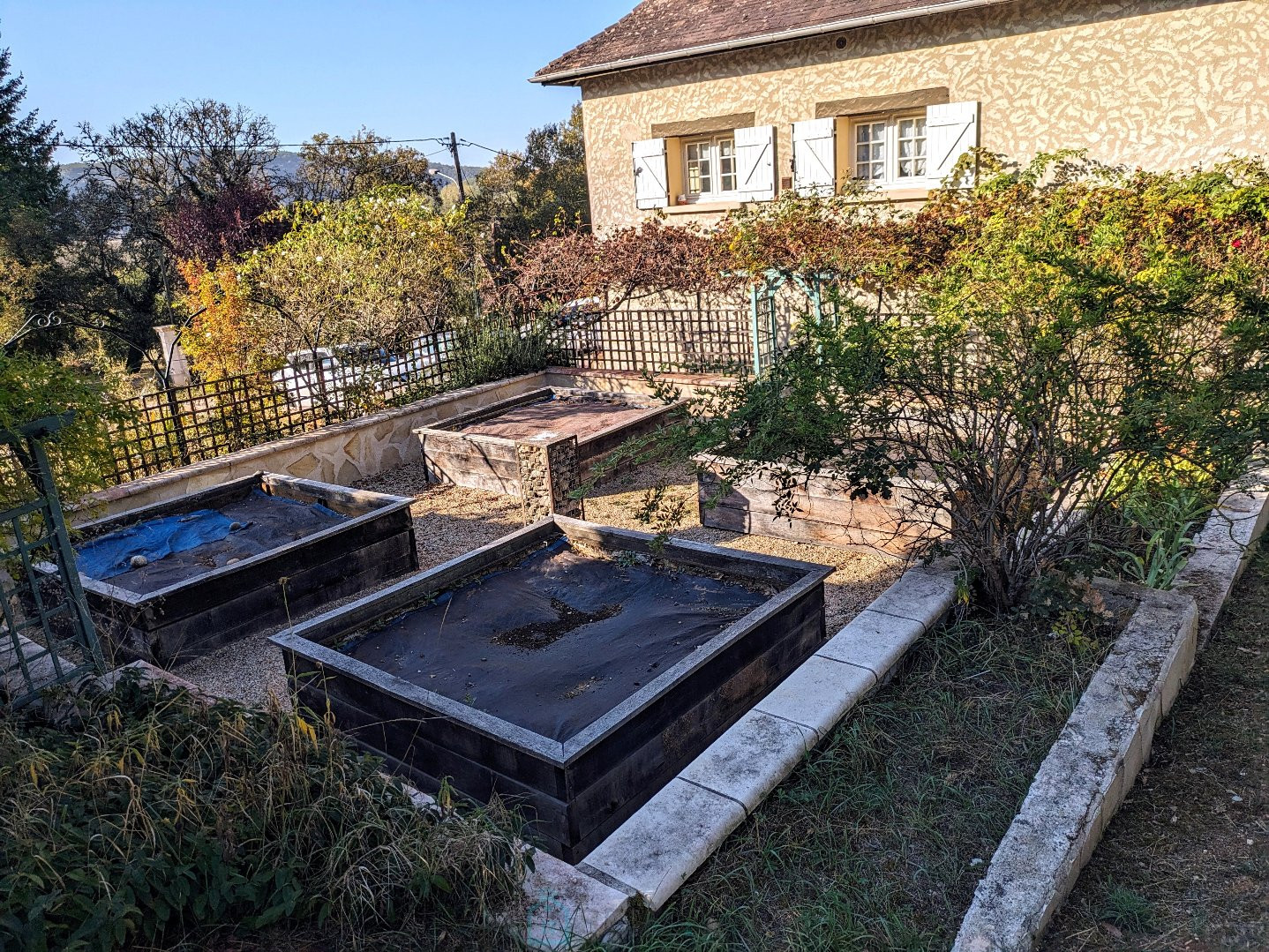 
                                                Vente
                                                 Maison entièrement rénovée avec une piscine en pleine nature au calme dans le joie village de Condat-sur-Vézère.