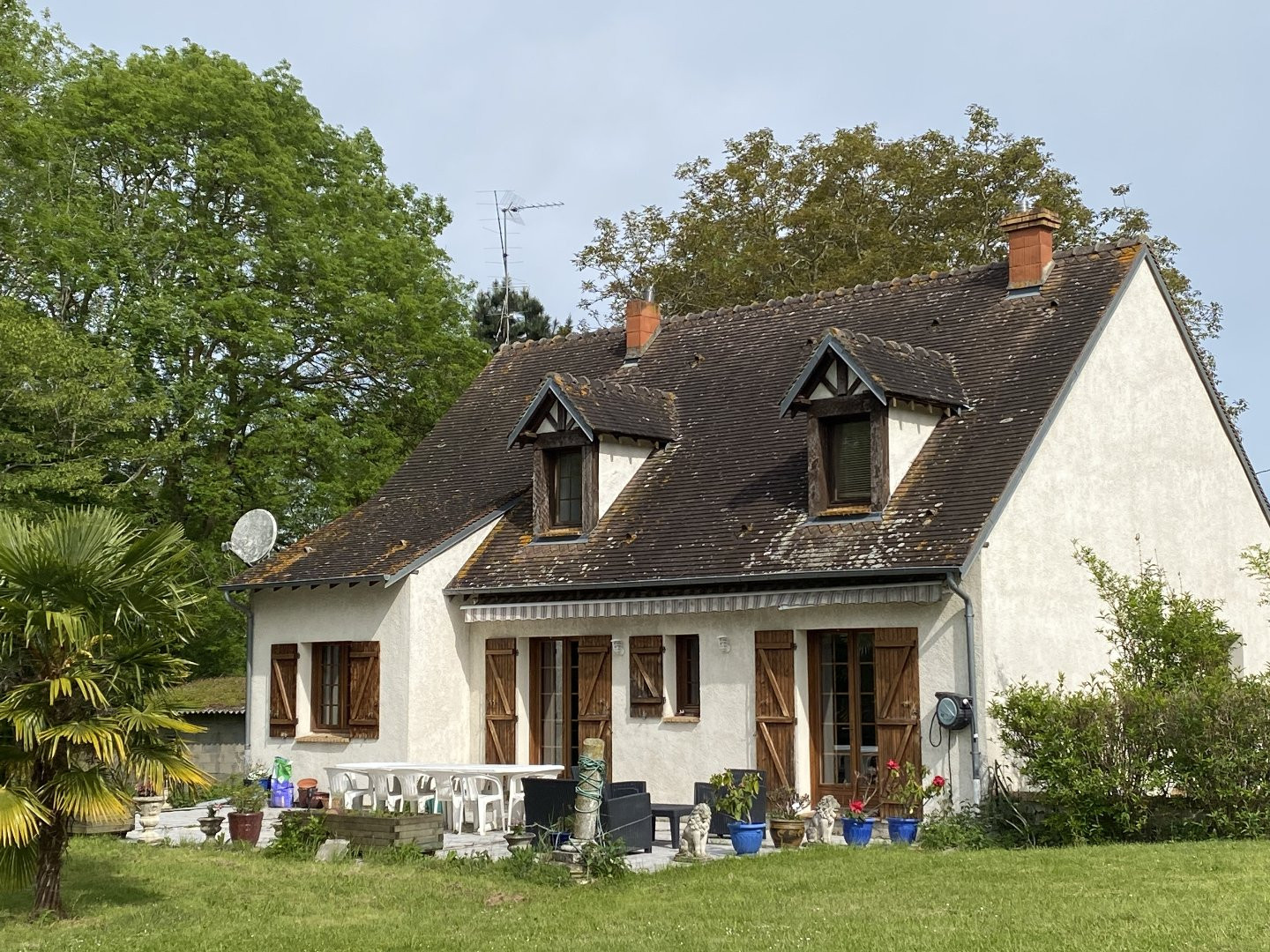 
                                                Vente
                                                 Maison familiale avec grand terrain 