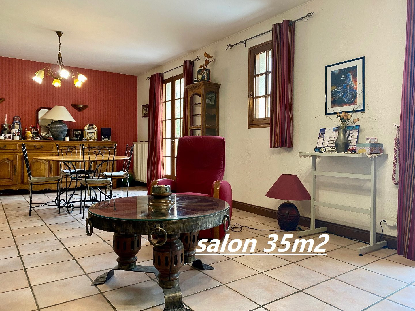 
                                                Vente
                                                 Maison familiale avec grand terrain 