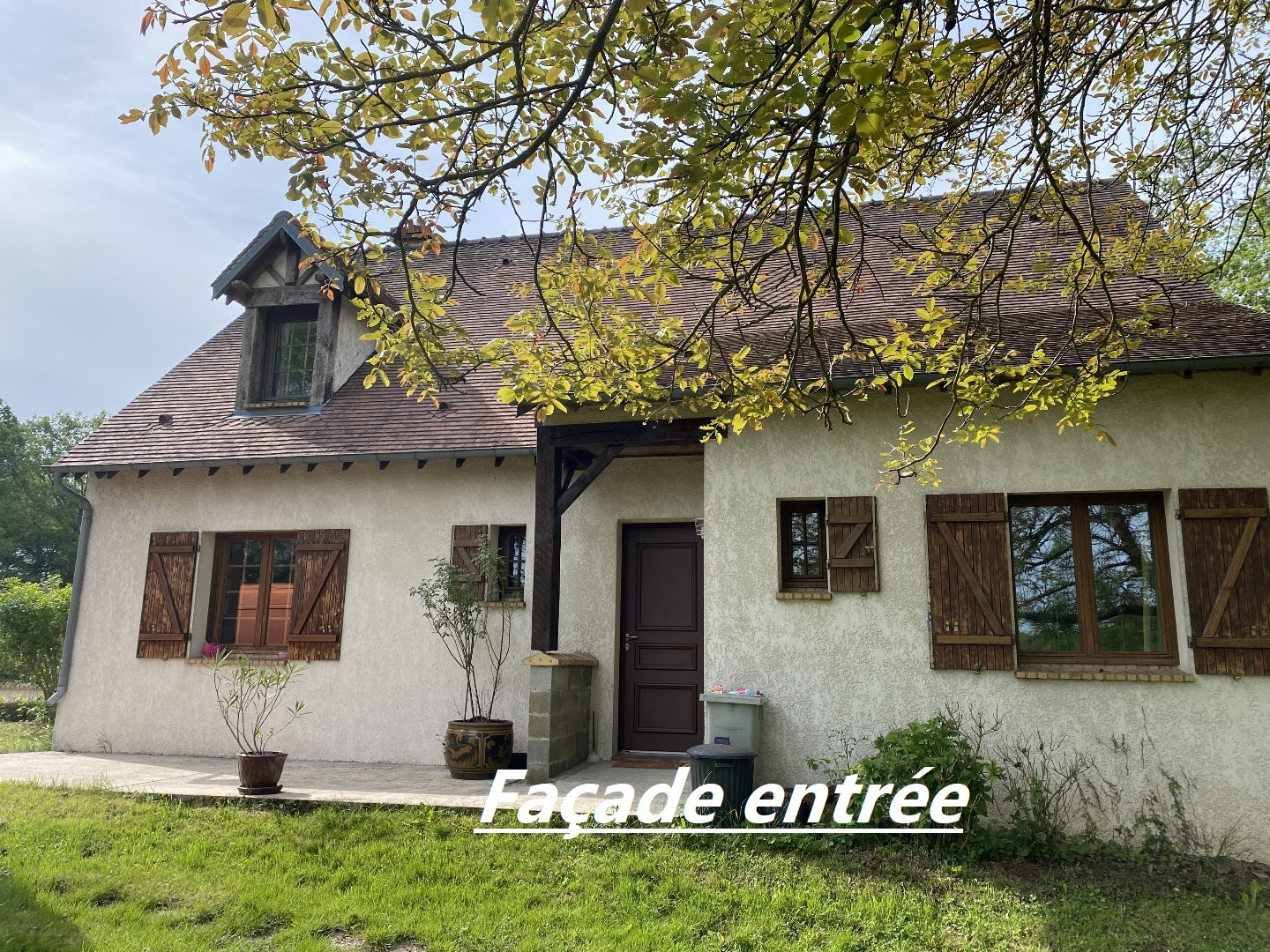 
                                                Vente
                                                 Maison familiale avec grand terrain 