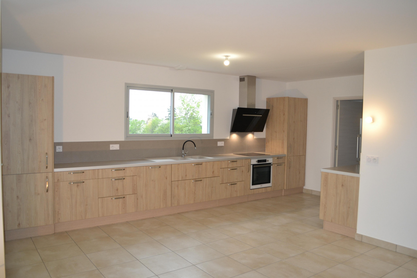 
                                                Vente
                                                 Maison neuve + grand terrain + vue exceptionnelle