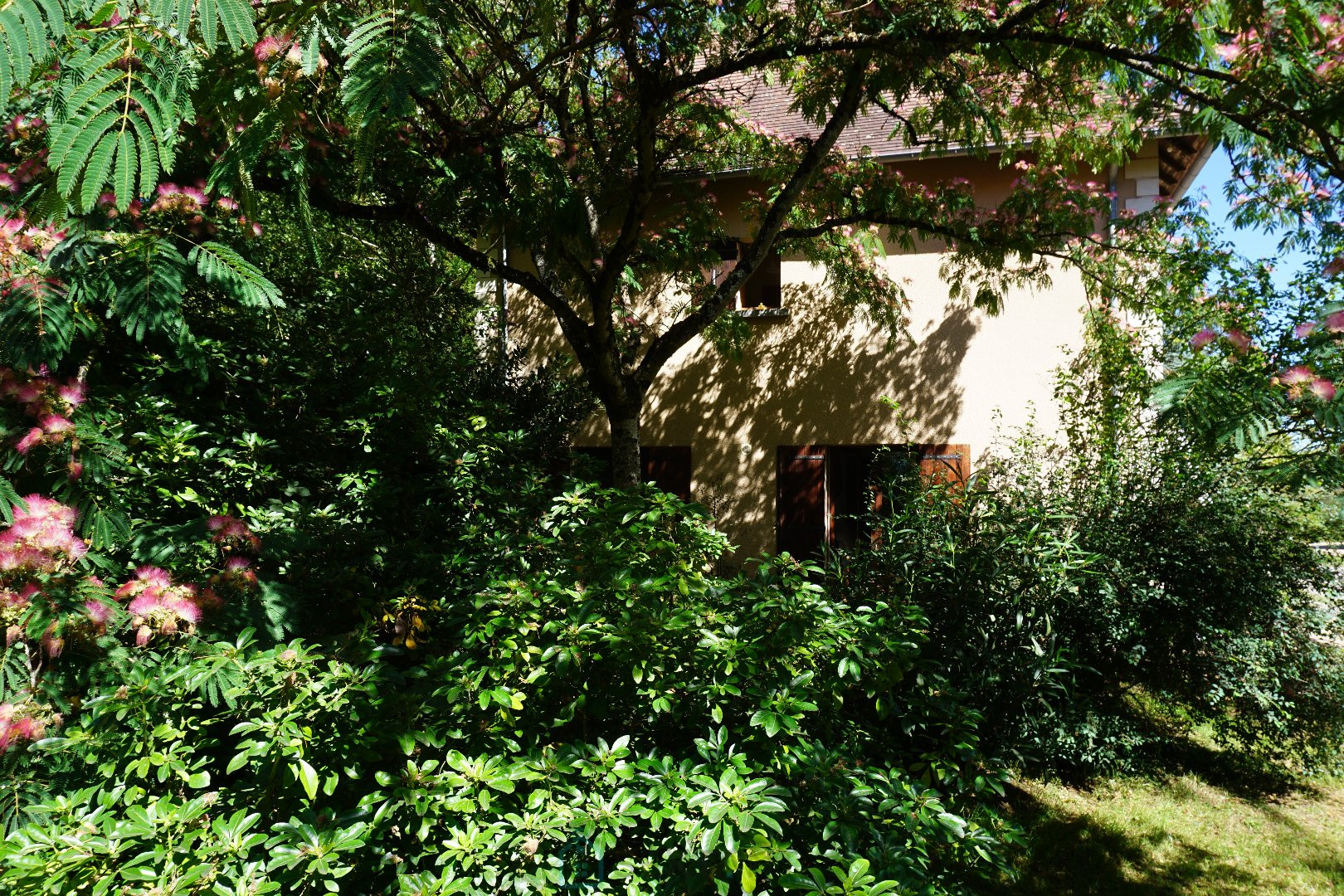 
                                                Vente
                                                 Maison Périgourdine située dans un village classé. 