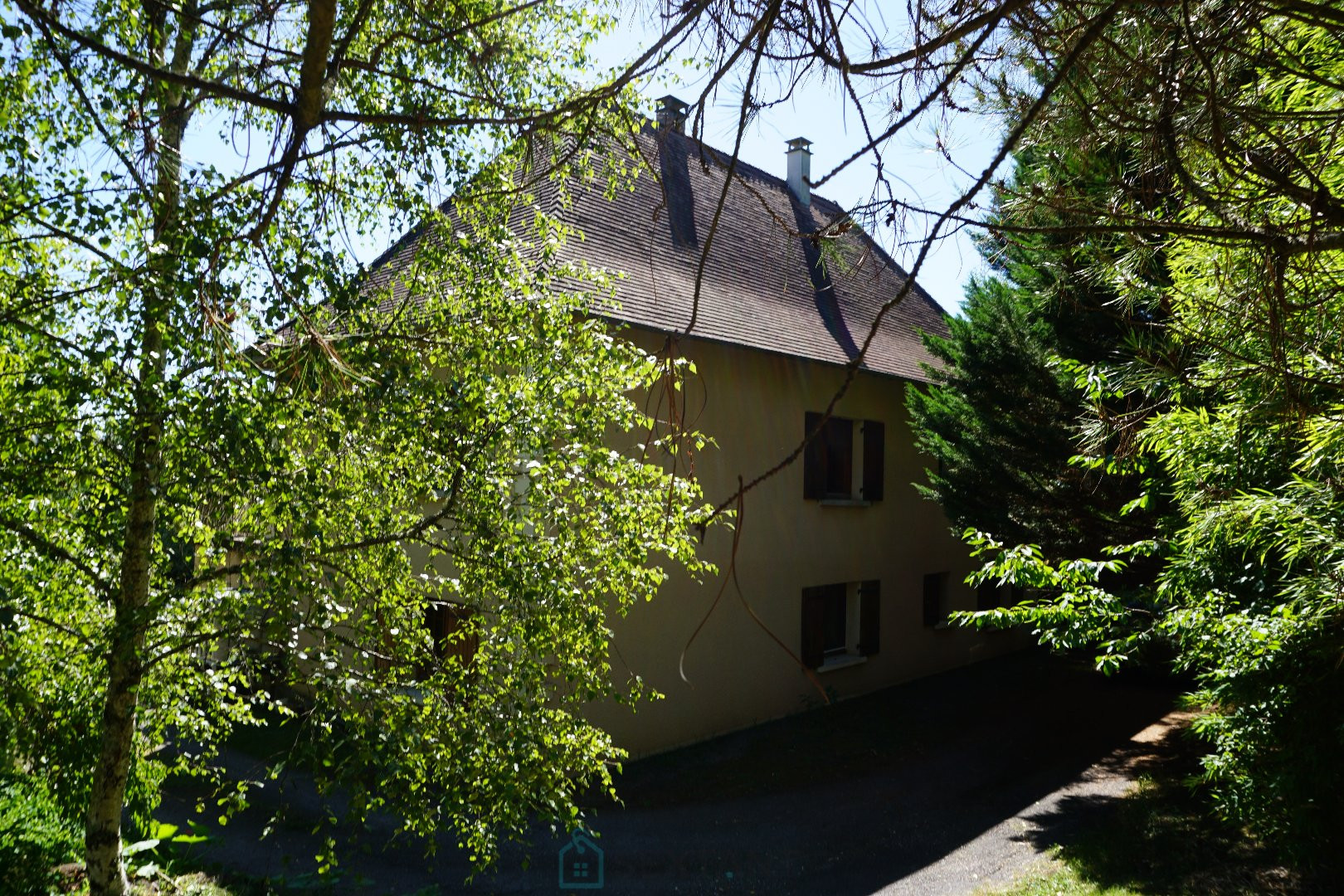 
                                                Vente
                                                 Maison Périgourdine située dans un village classé. 