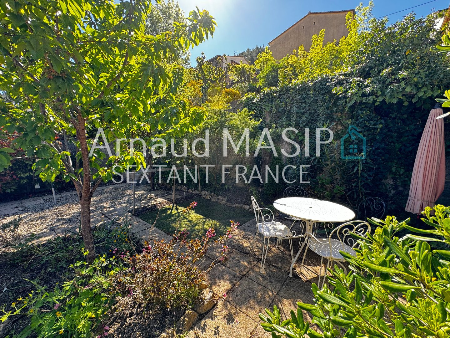 
                                                Vente
                                                 MAISON SPACIEUSE 3CH, 132M² HAB, GGE/ATELIER 80M², JARDIN, TERRASSE  