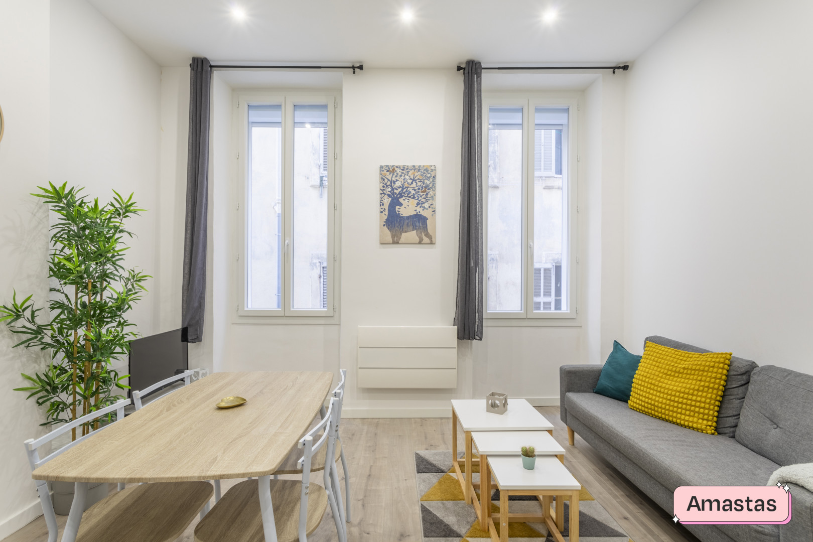 
                                                Location
                                                 Marseille 13002 - Magnifique T2 dans le quartier de la Joliette