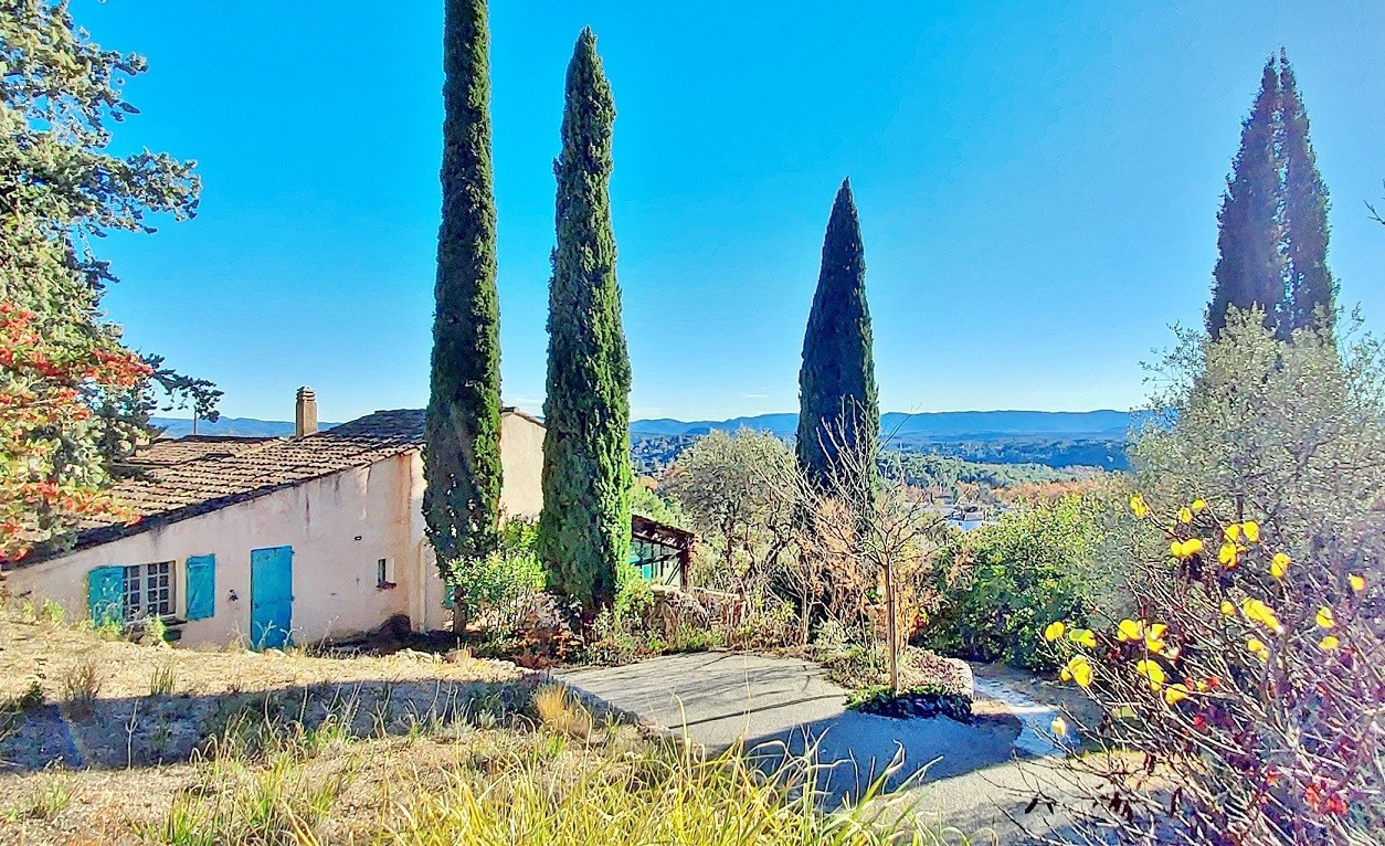 
                                                Vente
                                                 Mas avec vue panoramique à Lorgues