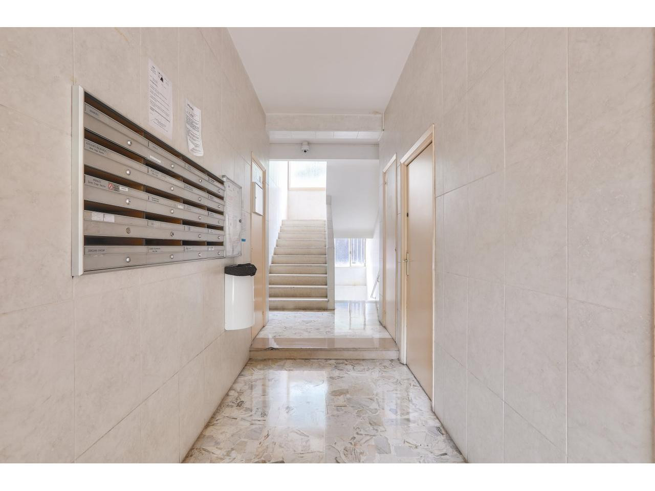 
                                                Vente
                                                 Menton - Beau 2 pièces 39 m2 proche de Monaco