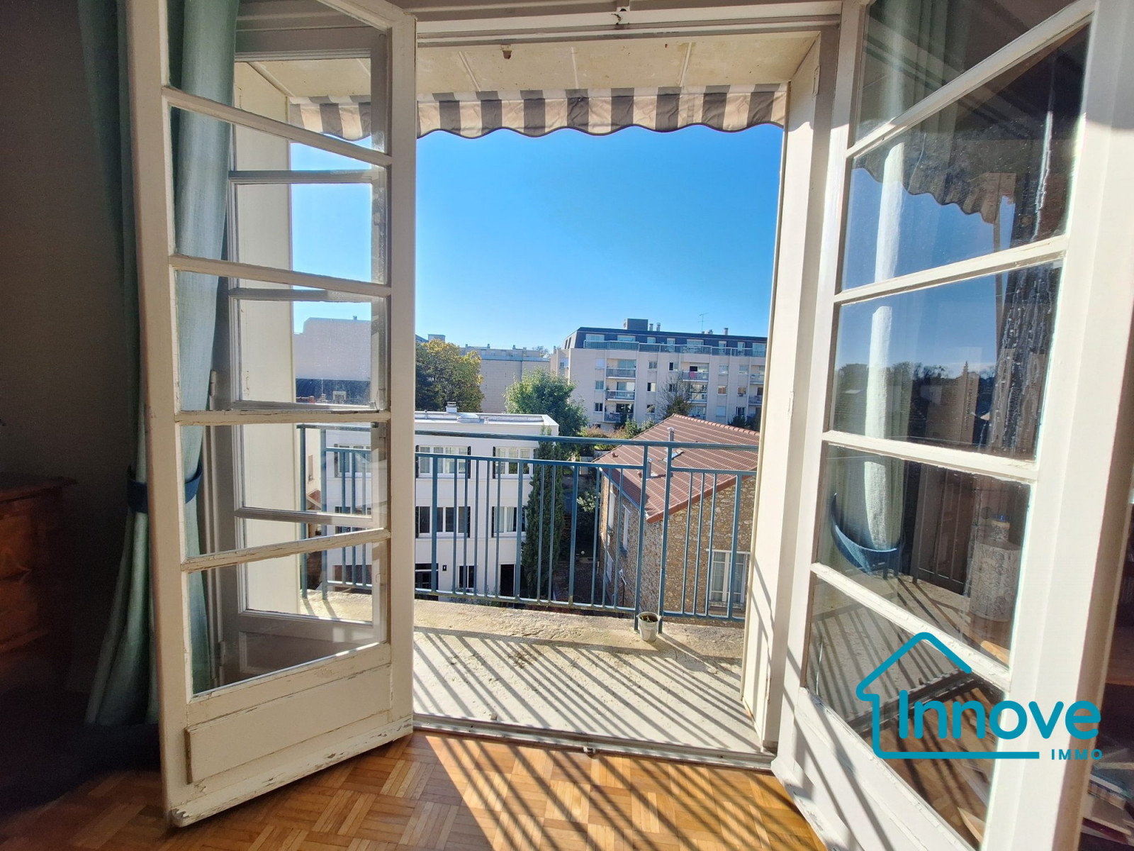 
                                                Vente
                                                 Montreuil : appartement fonctionnel et lumineux