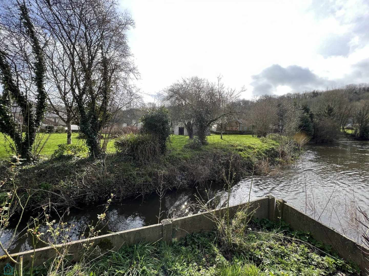 
                                                Vente
                                                 Moulin réhabilité en maison d'habitation