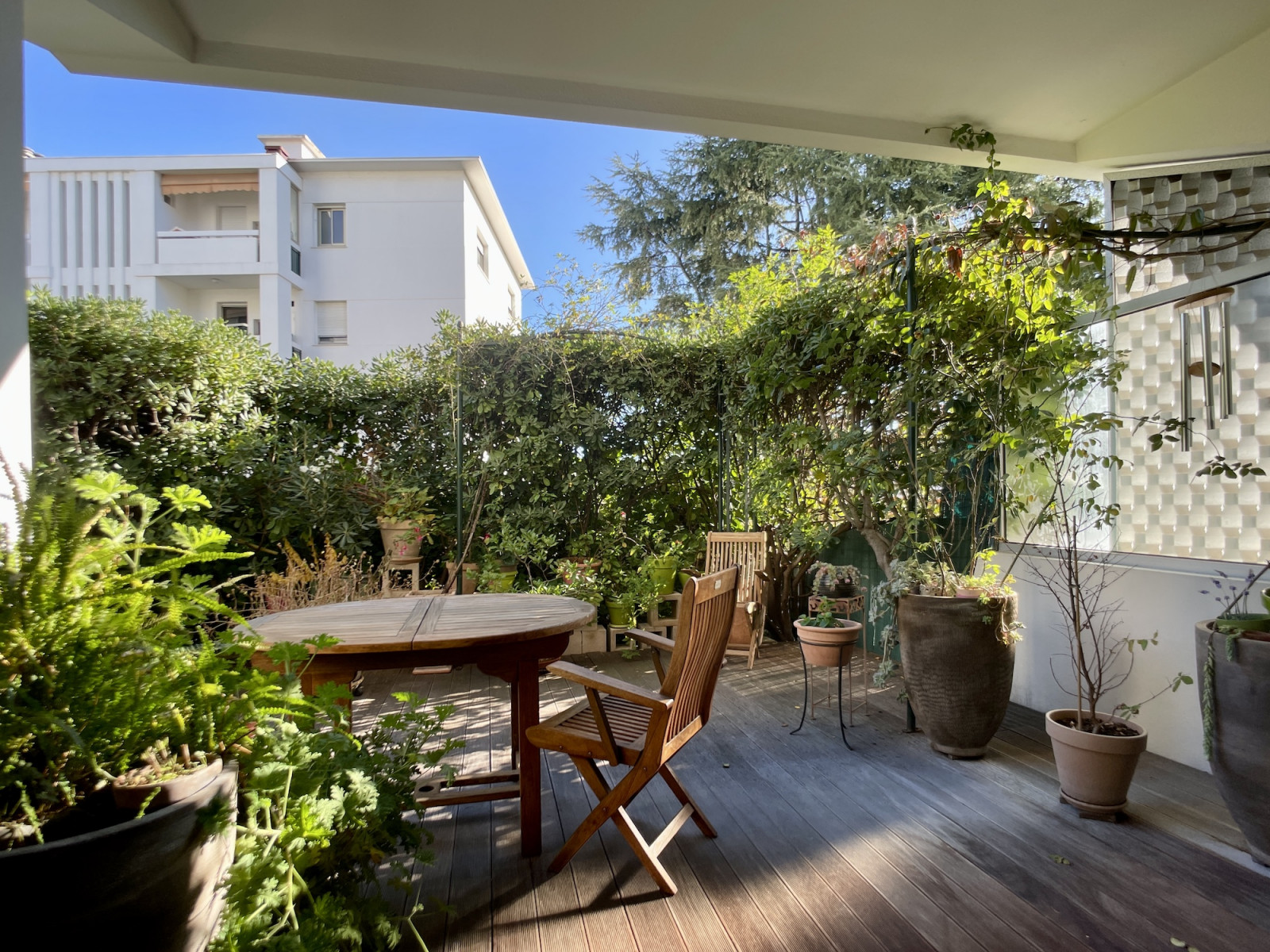 
                                                Vente
                                                 Nice Cimiez - Grand 2 pièces de 62m² en rez-de-jardin avec 99m² d'extérieurs