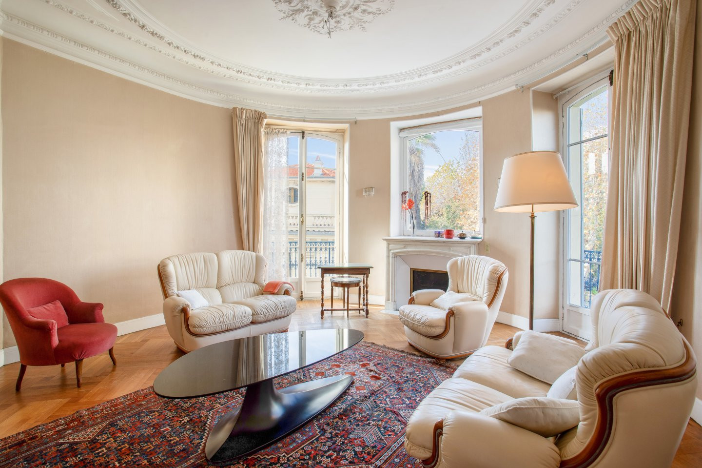 
                                                Vente
                                                 NICE - Dubouchage - Magnifique 7 pièces de 180 m² dans une résidence de caractère au cœur de la ville