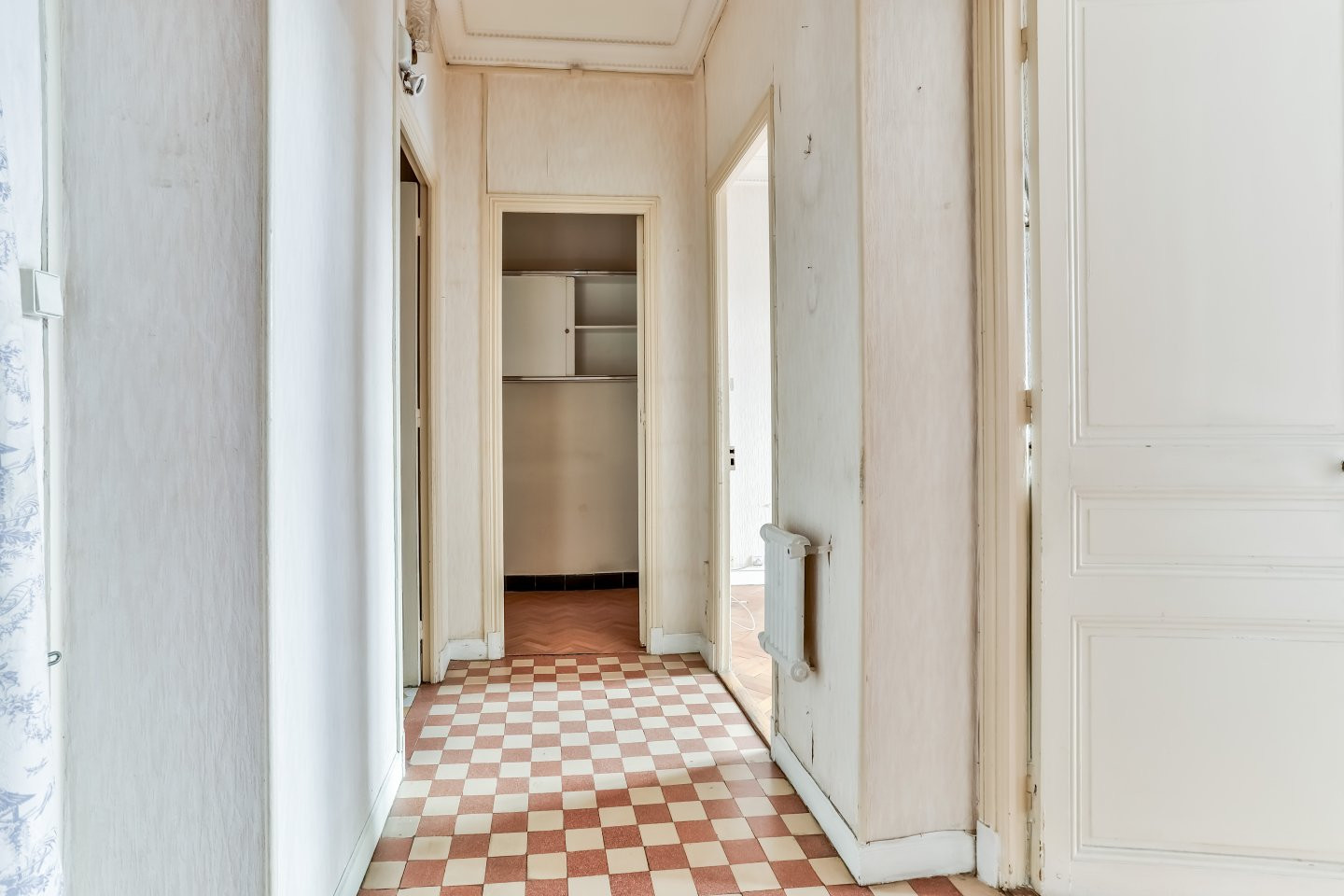 
                                                Vente
                                                 Nice Libération - Beau 2 pièces à rénover de 47 m2 avec extérieur au cœur de la ville de Nice