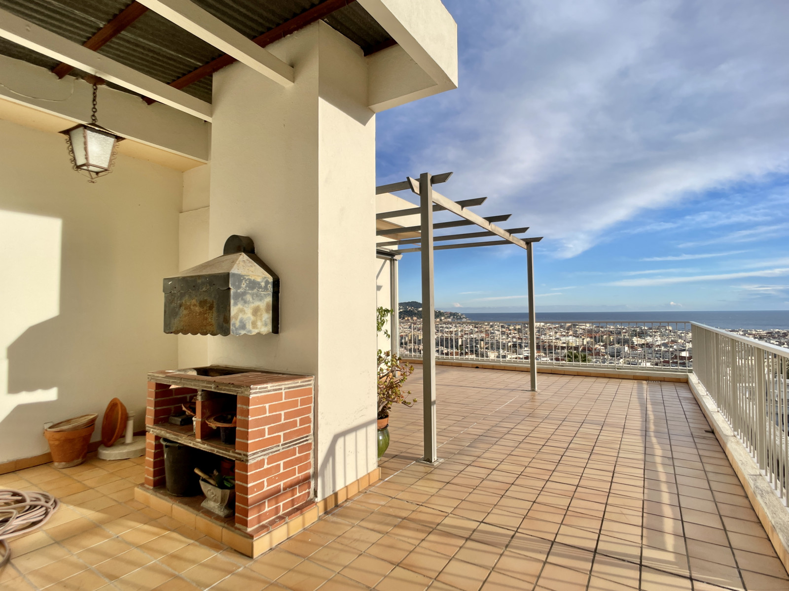 
                                                Vente
                                                 Nice Parc Impérial - Penthouse de 127 m2 avec vue panoramique