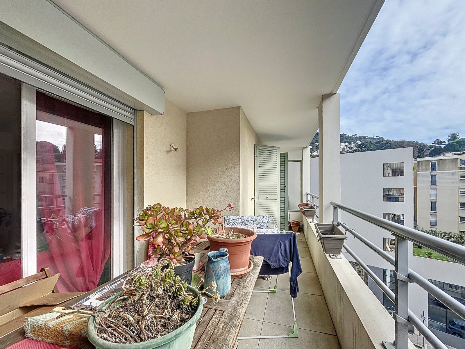 
                                                Vente
                                                 Nice Riquier – Spacieux 2 pièces de 39 m2 disposant d’une belle terrasse exposée Sud