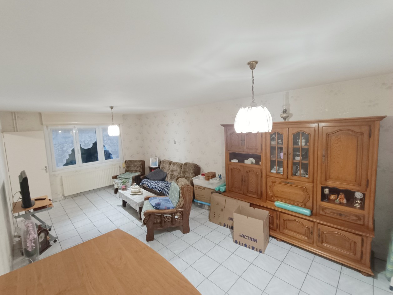 
                                                Vente
                                                 Pavillon 3 chambres avec garage, jardin, terrasse