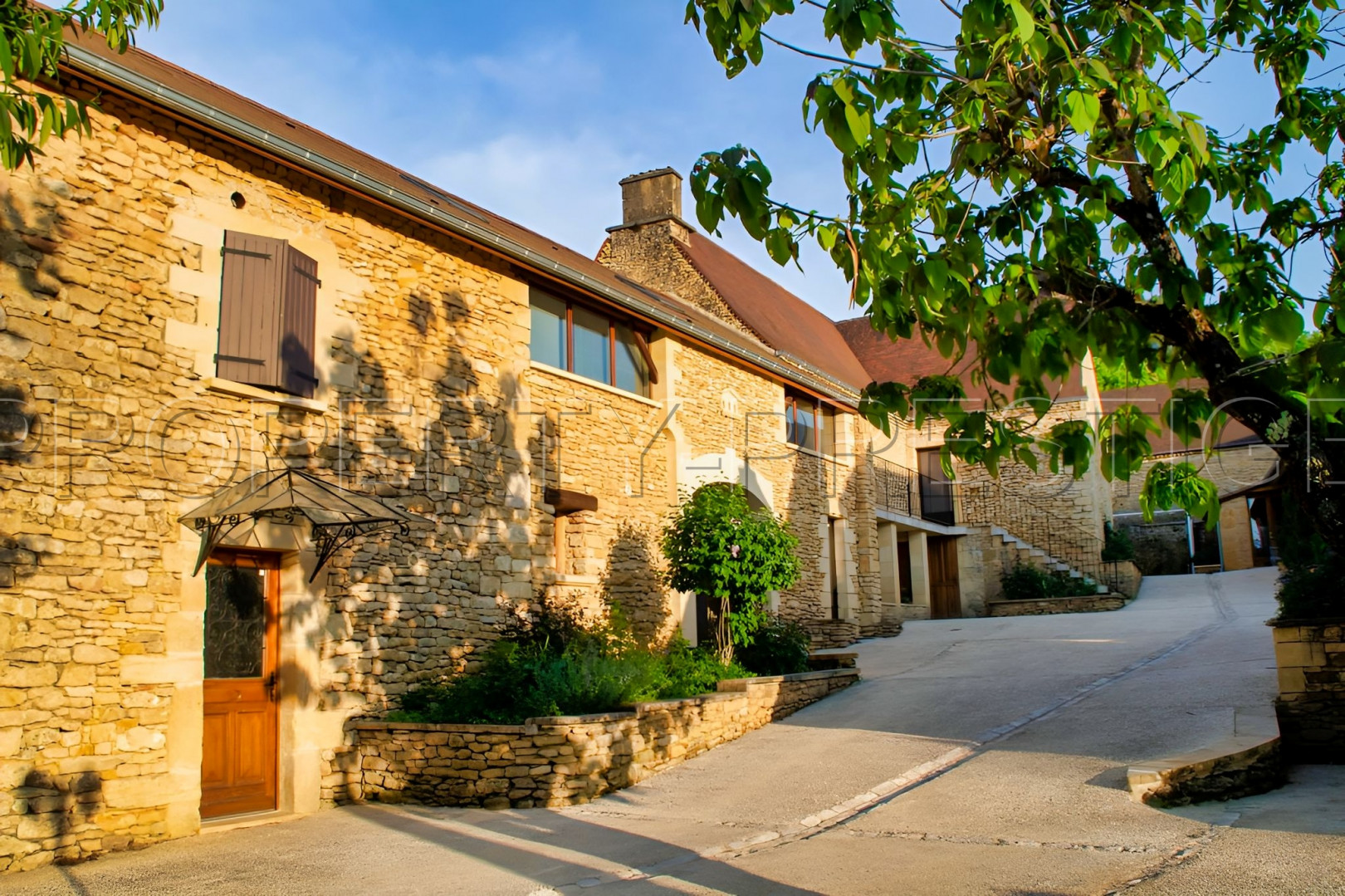 
                                                Vente
                                                 PERIGORD PROPRIETE GITES ET CHAMBRES D’HOTES