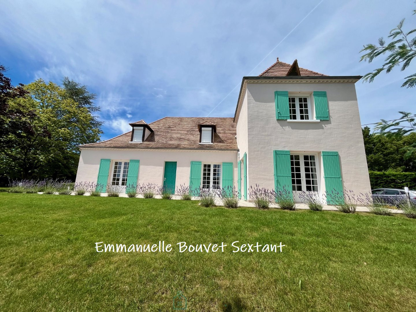 
                                                Vente
                                                 Périgourdine, vie de plain-pied, 4 chambres, double-garage, superbe terrain, jolie vue dégagée, pas de vis à vis, secteur calme